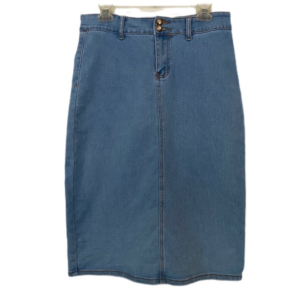 Classic Blue Denim Pencil Skirt Stretchy Back Slit 2 Rear Pockets Size Large - Picture 1 of 13